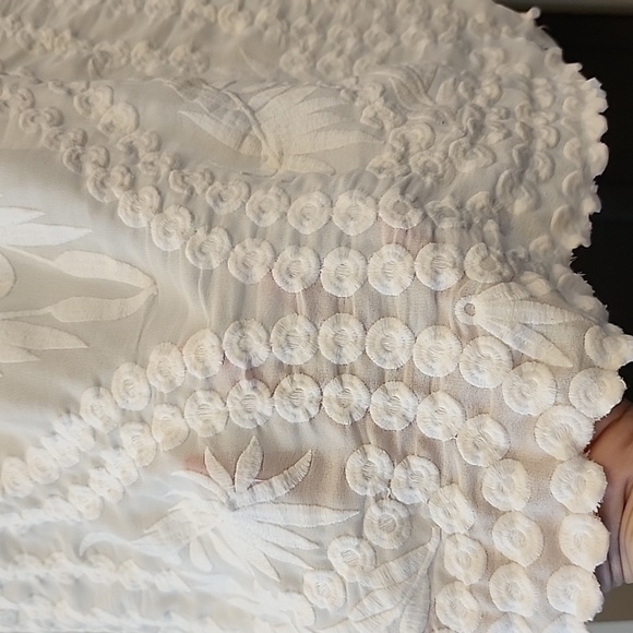 PilyQ Embroidered Beach Cover Up White Size M/L - Picture 8 of 9